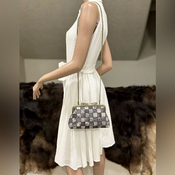 Handmade Embossed Leather Patchwork Bowknot Shaped Kisslock Clutch & 2 Straps - Picture 7 of 16